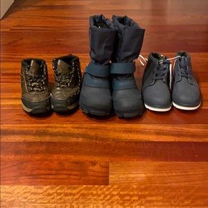Boys Size 1 snow boots, hiking shoes, casual boots